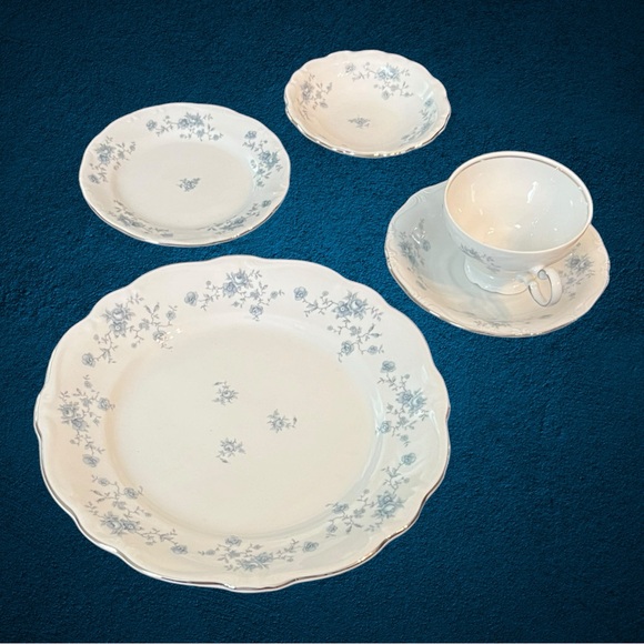 Johann Haviland Bavaria Blue Garland 5pc Dinnerware Set 1 Place Setting - Picture 10 of 13